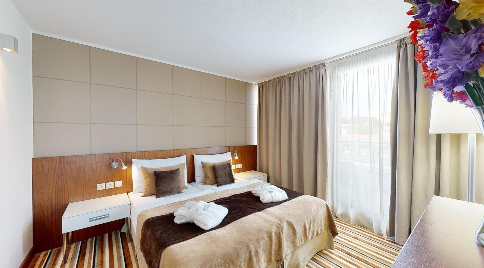 Business Hotel Astrum Laus ليفيتسا المظهر الخارجي الصورة