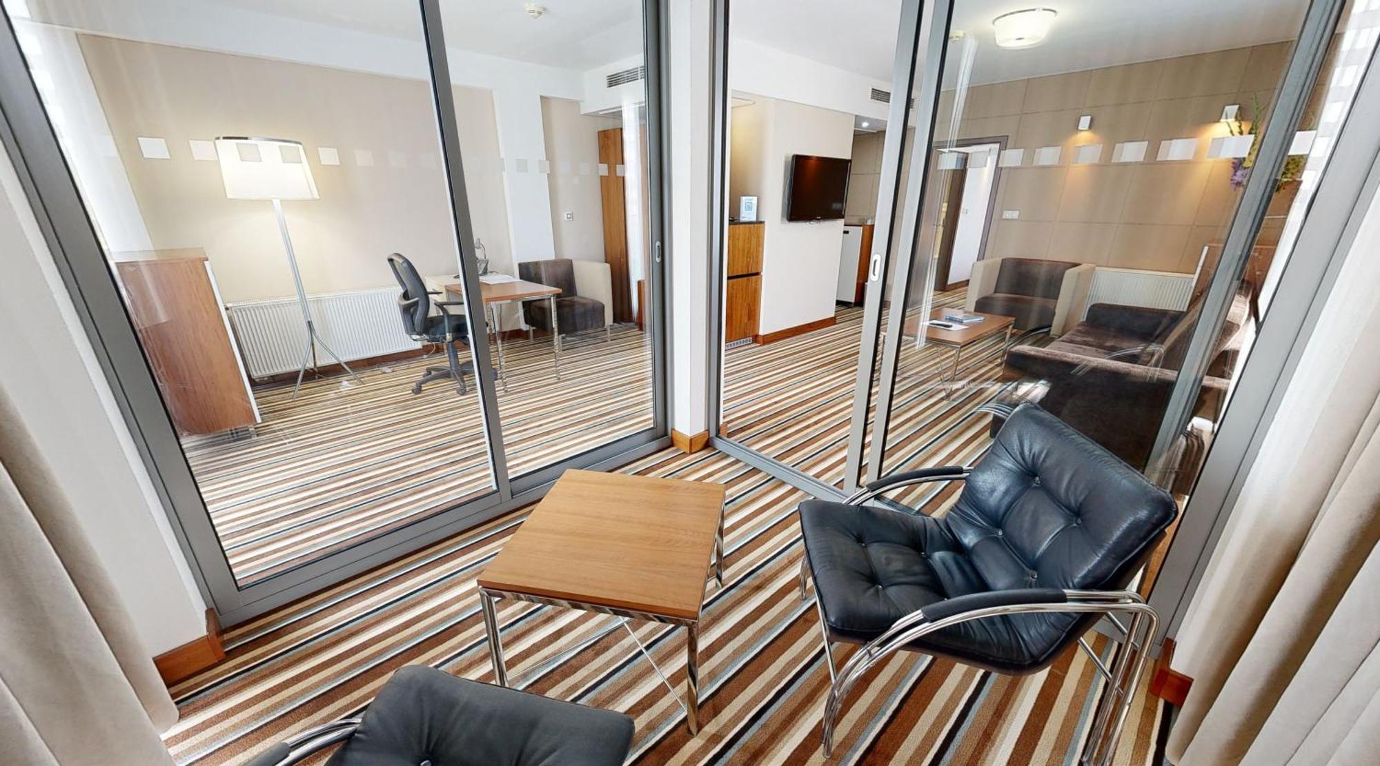 Business Hotel Astrum Laus ليفيتسا المظهر الخارجي الصورة
