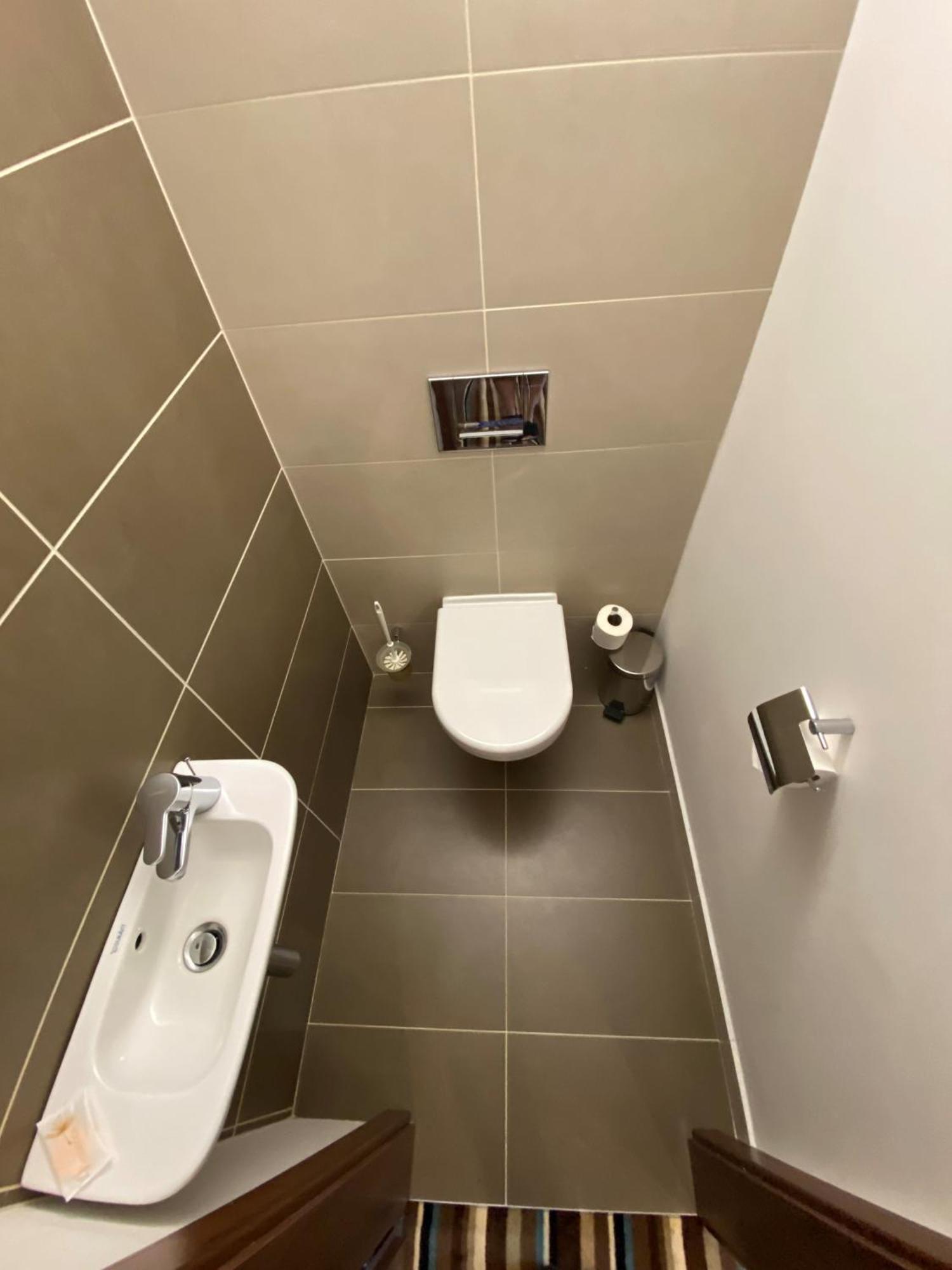 Business Hotel Astrum Laus ليفيتسا المظهر الخارجي الصورة