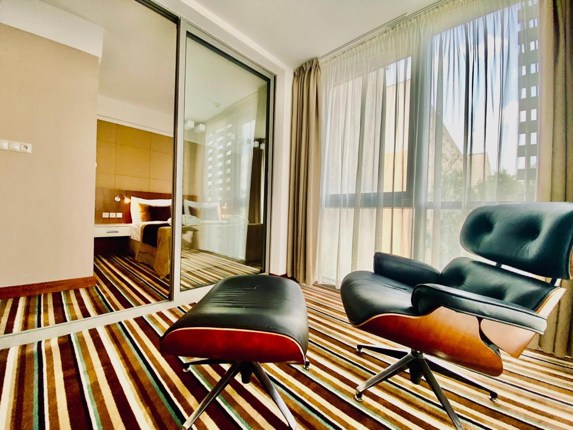 Business Hotel Astrum Laus ليفيتسا المظهر الخارجي الصورة