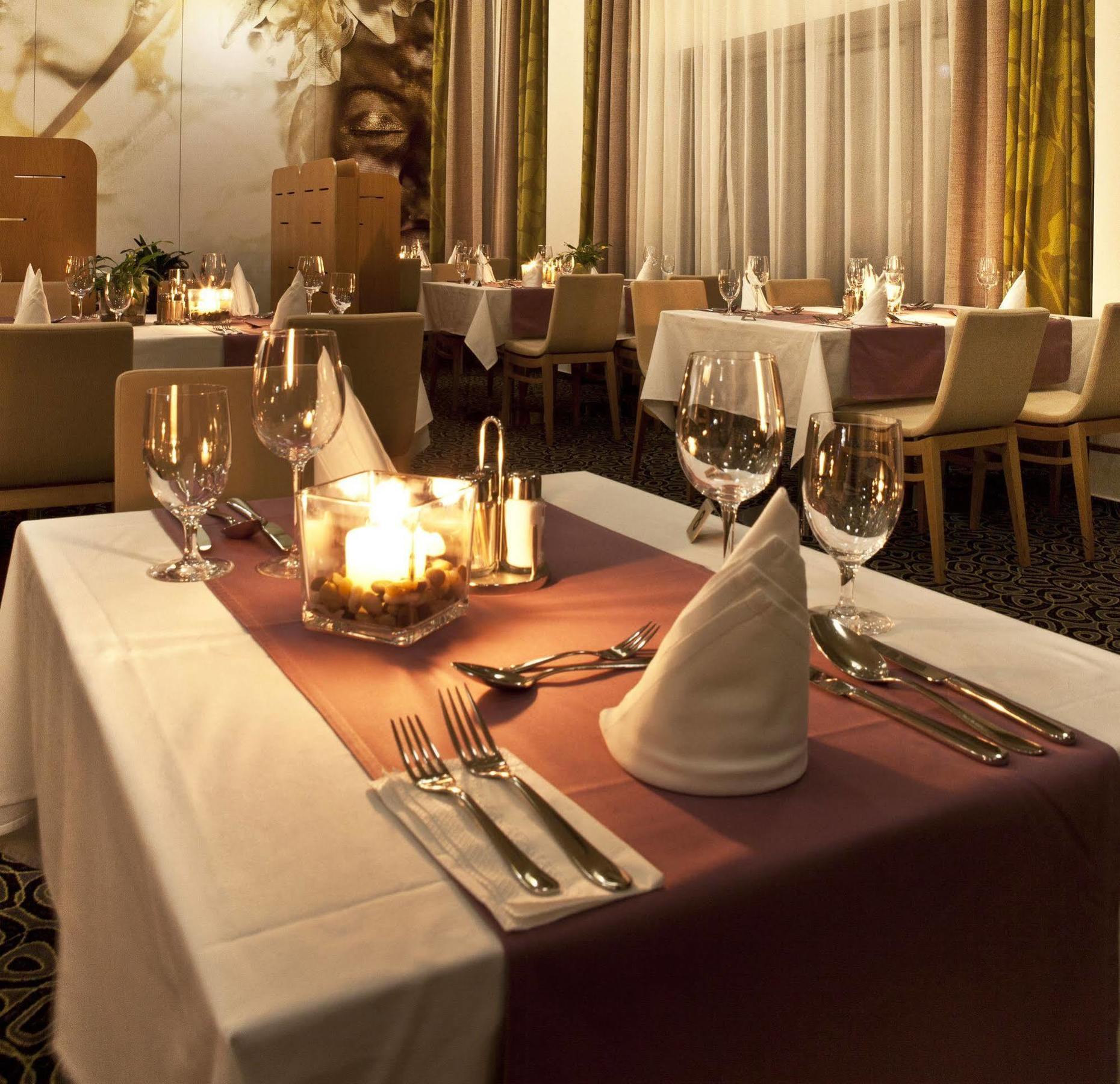 Business Hotel Astrum Laus ليفيتسا المظهر الخارجي الصورة